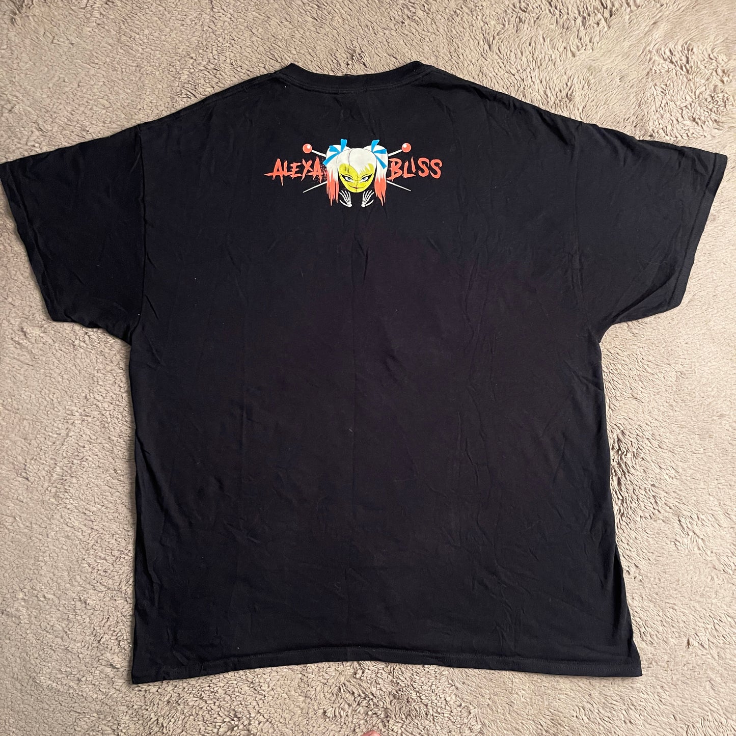 WWE Twisted Bliss Tee (XL)