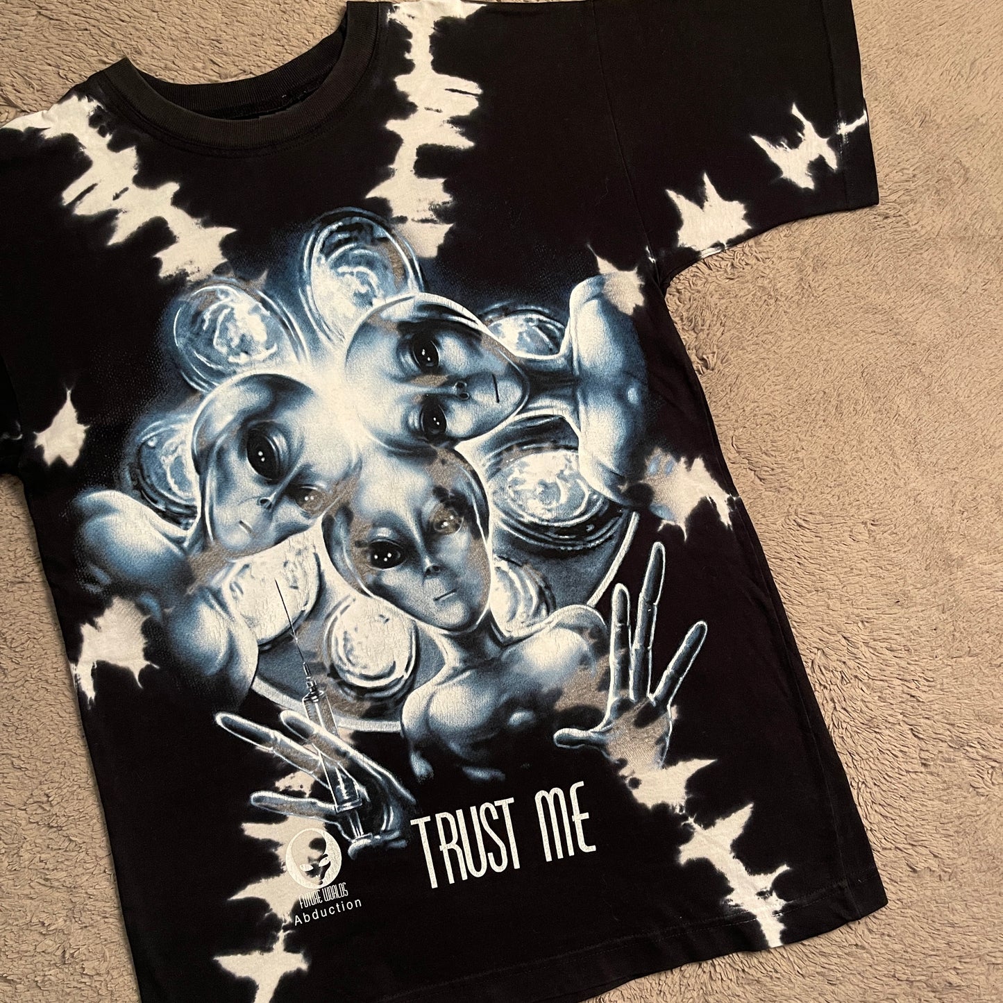 Future Worlds Production "Alien Abduction" Tee (XL)