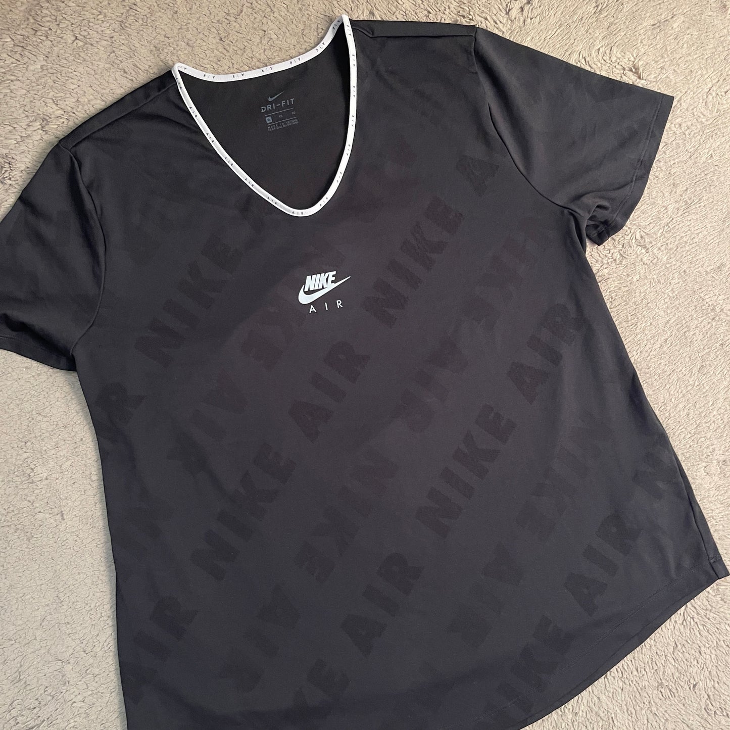 Nike Air Dri-fit Tee (L)