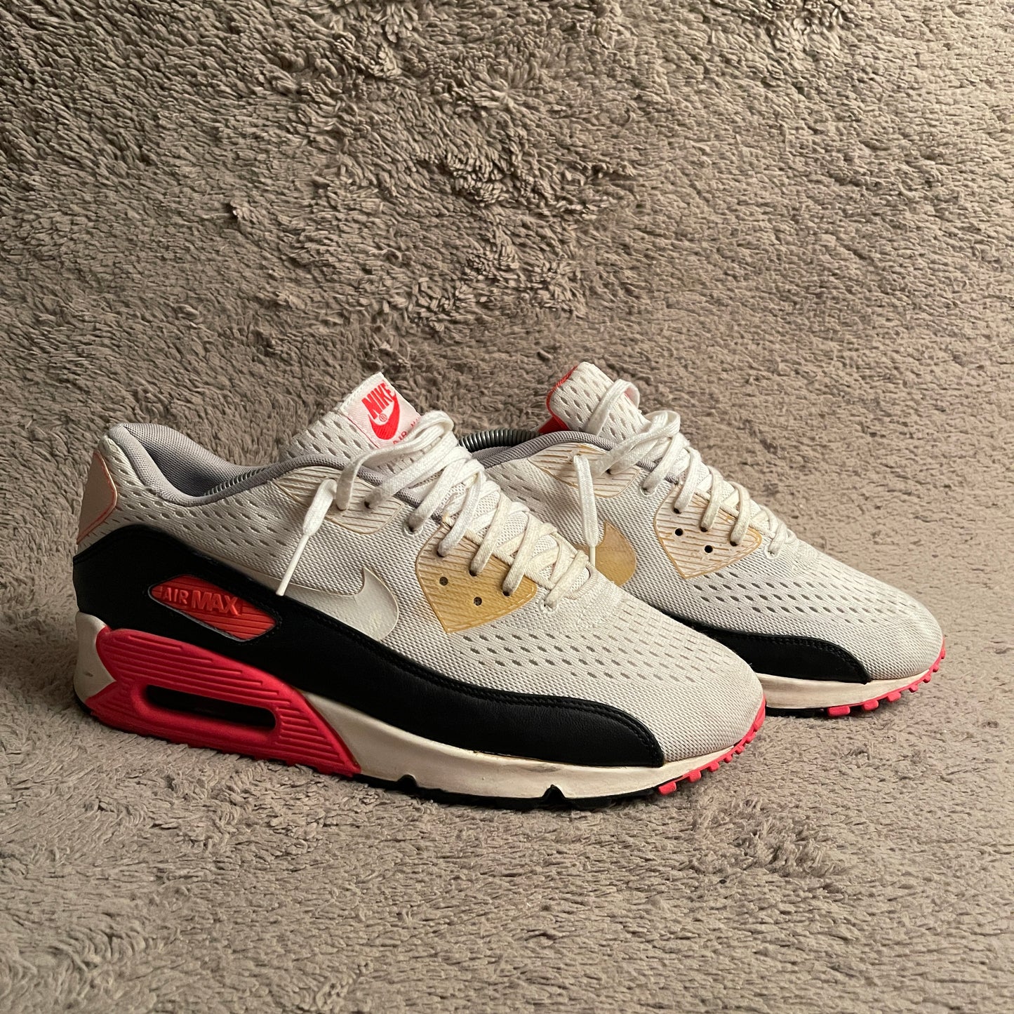 Nike Air Max 90 Em Infrared Sneakers (US 11.5 / UK 10.5)