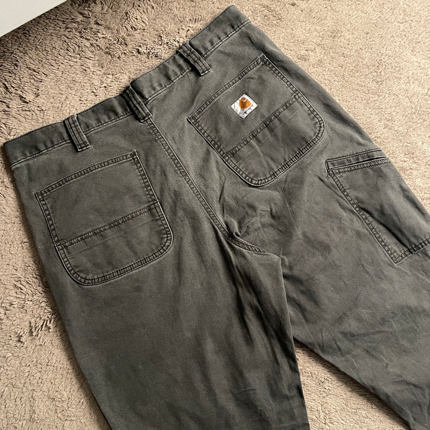 Dark Grey Carhartt Relaxed Fit Pants (W34xL43)