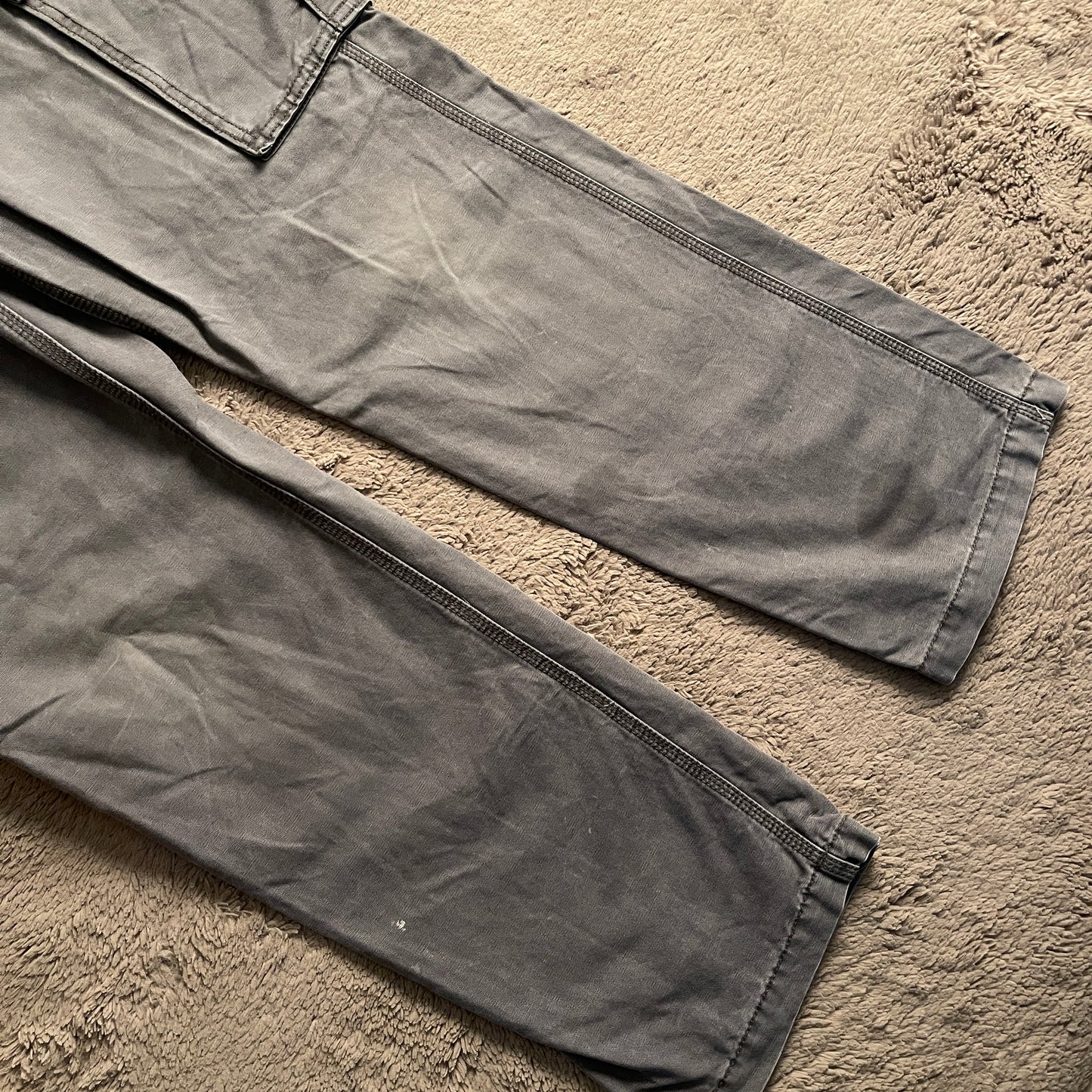 Light Grey Carhartt Relaxed Fit Cargo Pants (W36xL43)