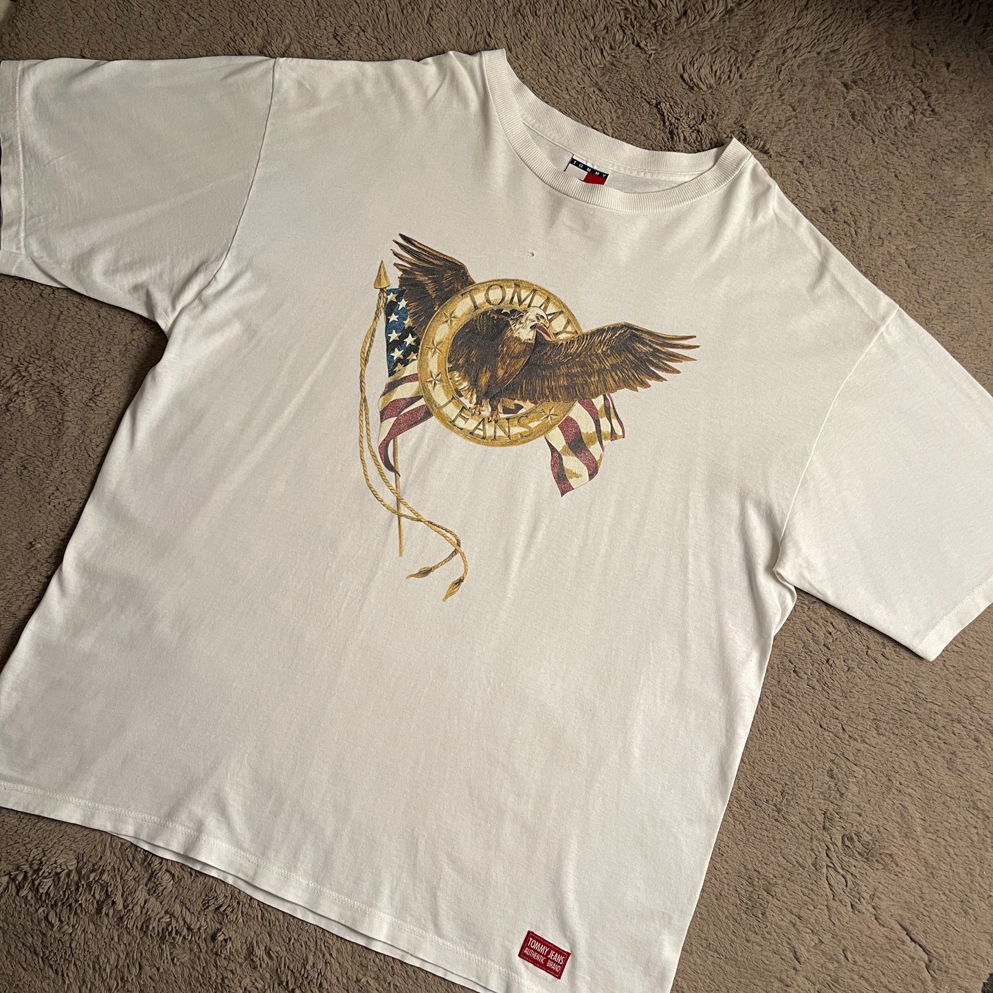 Tommy Hilfiger Tee (XL)