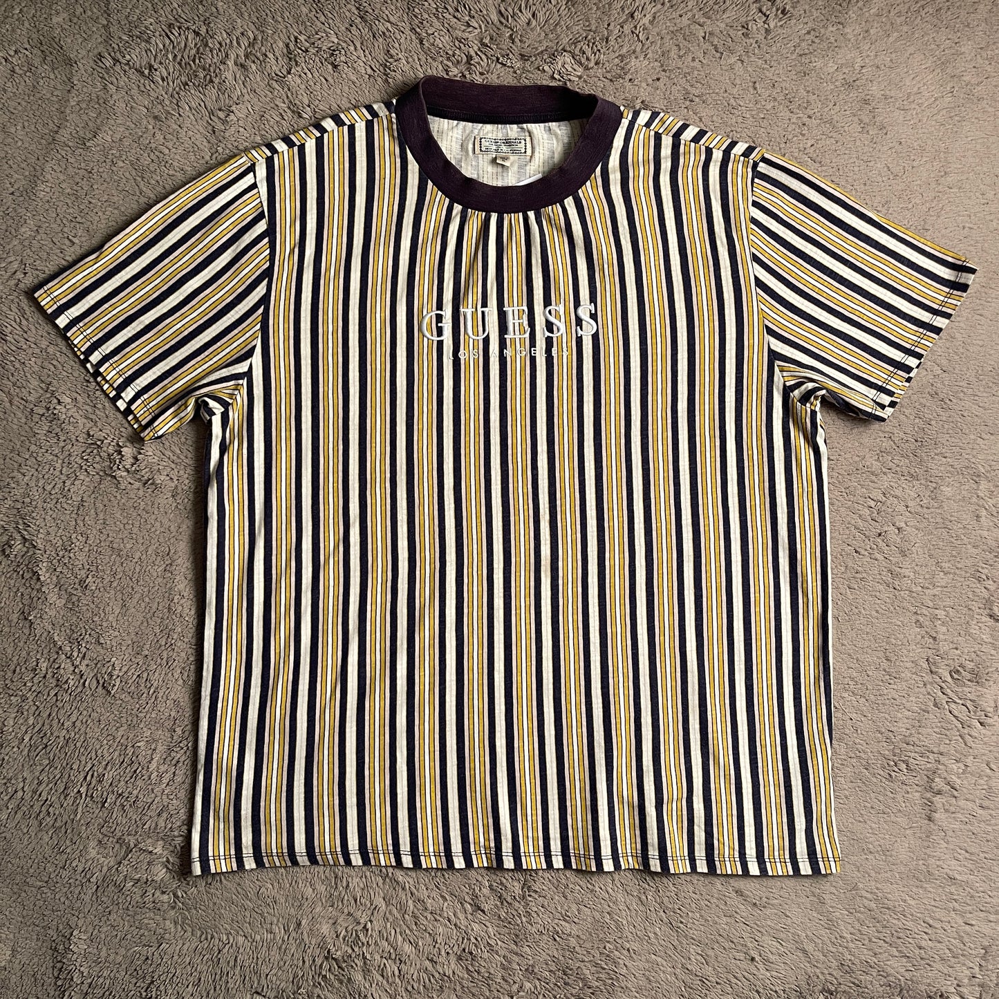 Guess Vintage Tee (XL)