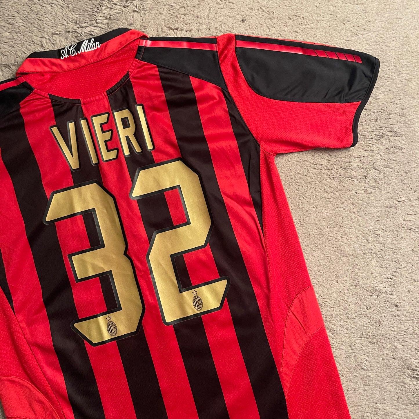 AC Milan 2005-2006 Home Shirt #32 Vieri Jersey Shirt (M-L)