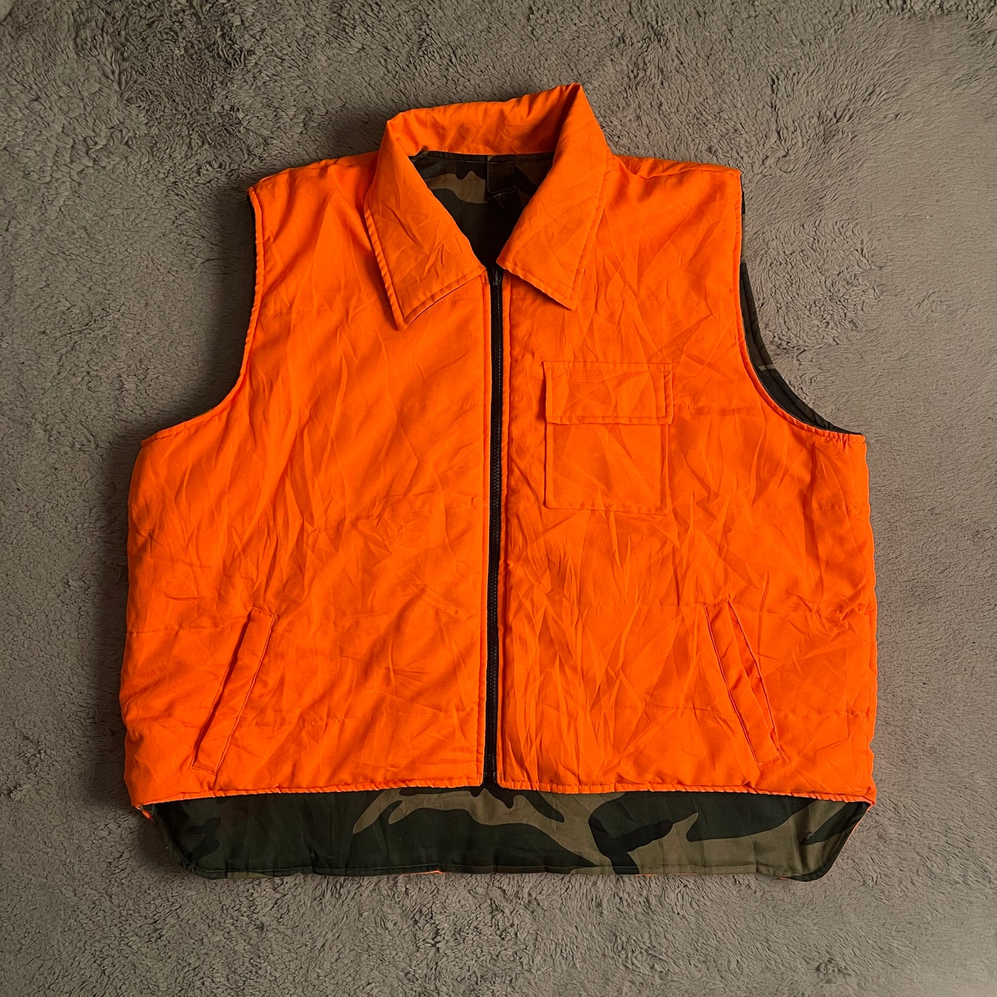Reversible Camouflage & Orange Puffer Vest (L)