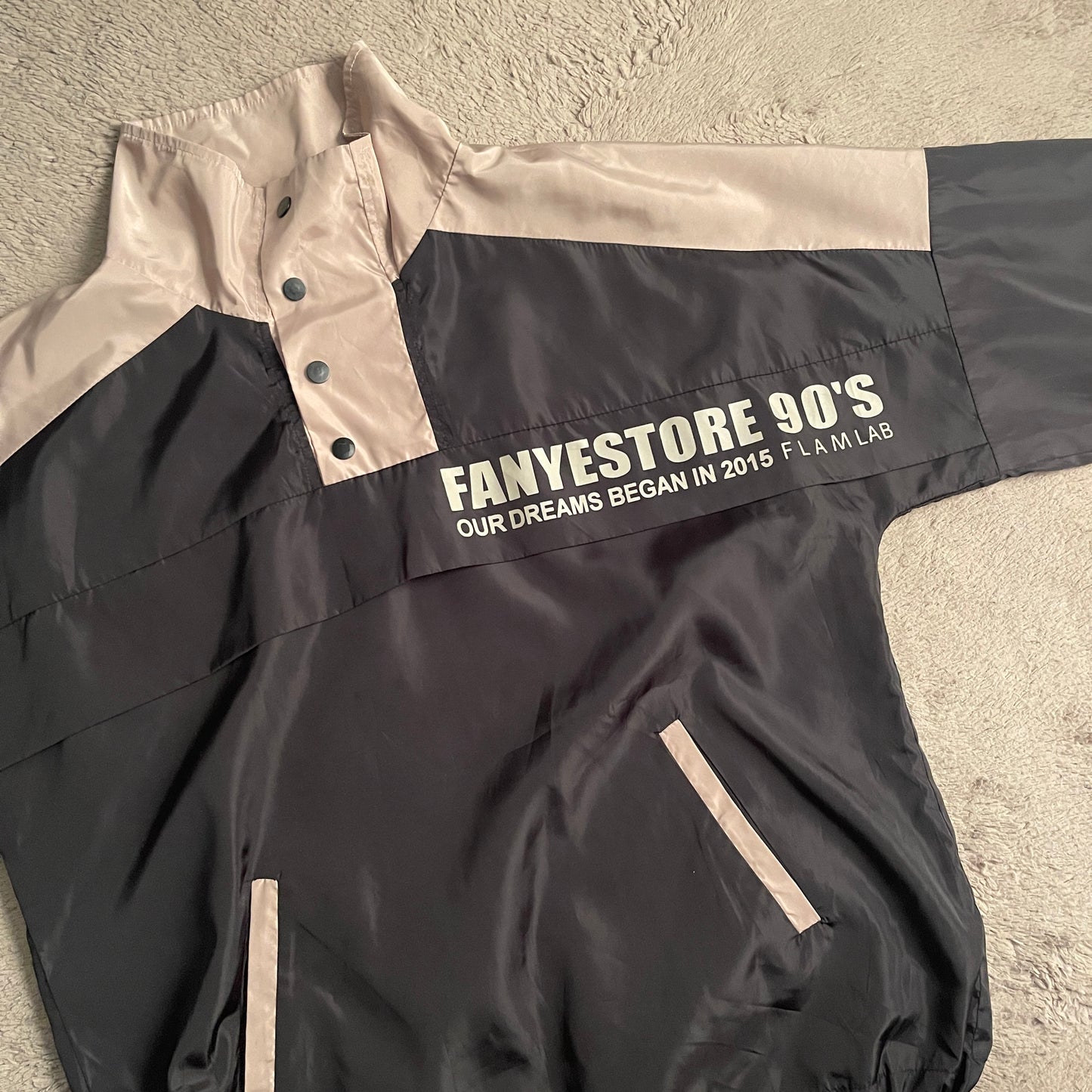Fanyestore Duotone Windbreaker Jacket (M-L)