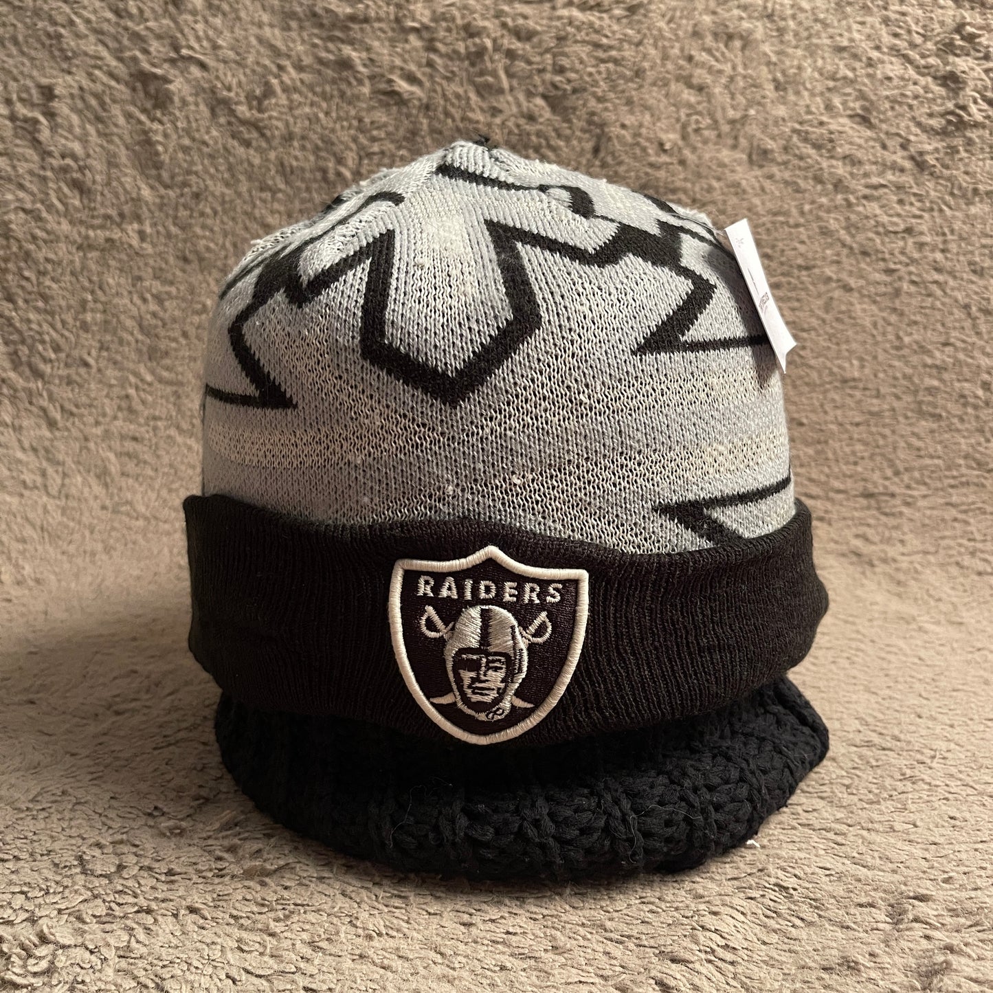New Era Raiders Beanie