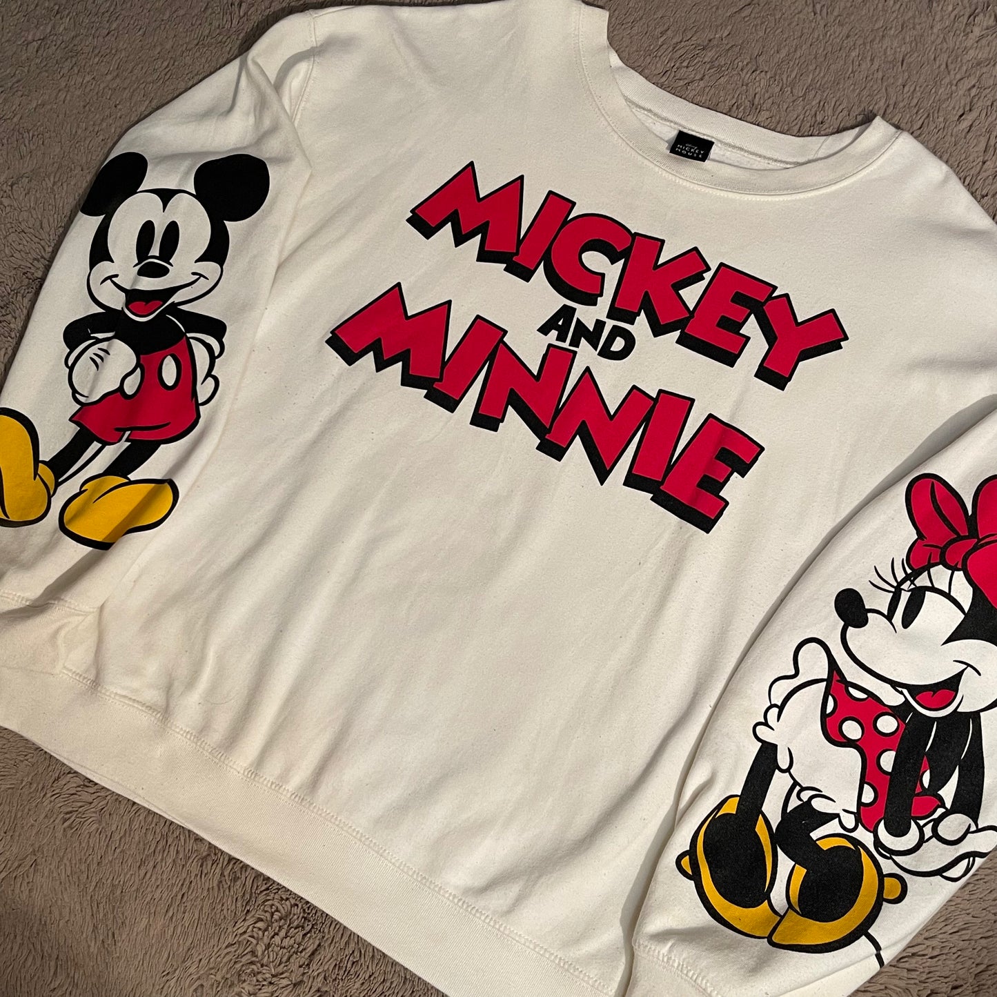 Vintage Disney Mickey and Minnie Mouse Sweatshirt (XL)