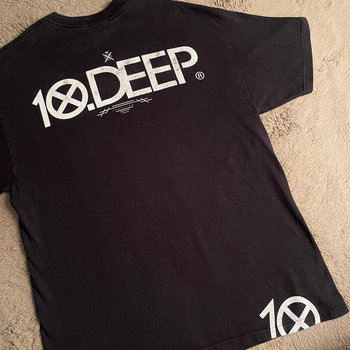 10 Deep Tee (L)
