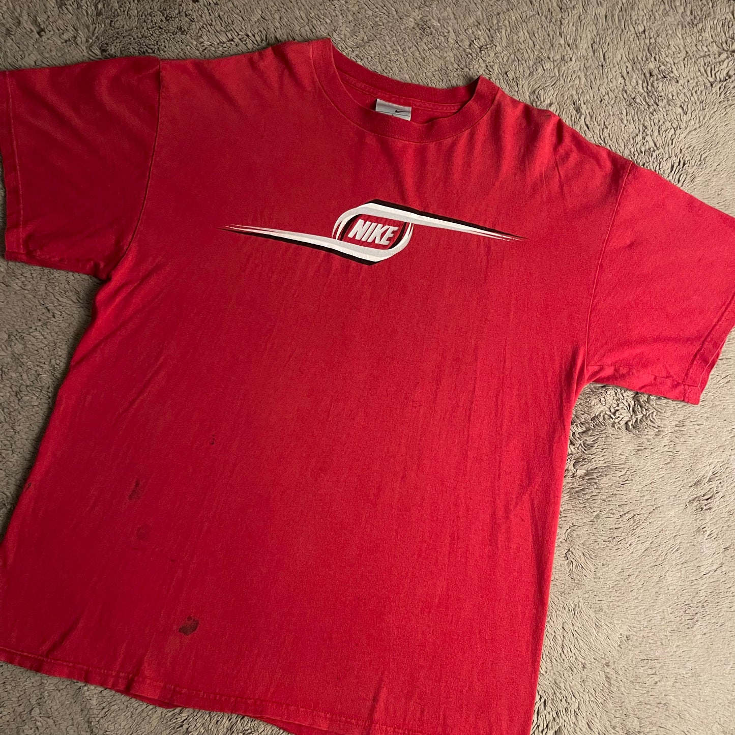 Nike Graphic Tee (L)