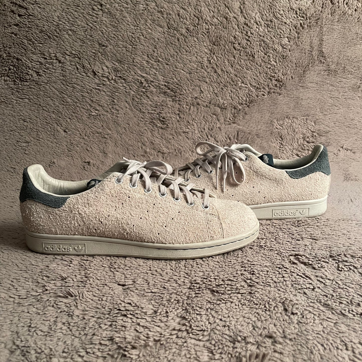 Juice x Stan Smith 'World Tour' Sneakers