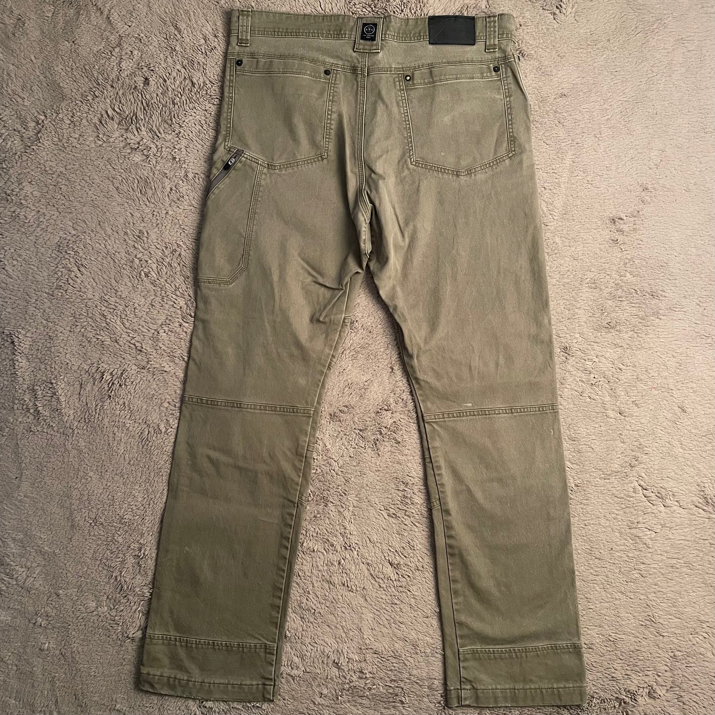 ATG By Wrangler™ Men's Reinforced Utility Pants (W36/L42.5)