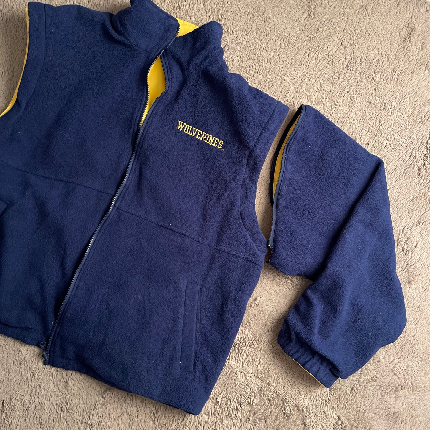 MICH Michigan Wolverines 4-Way Reversible Jacket/Vest (L)