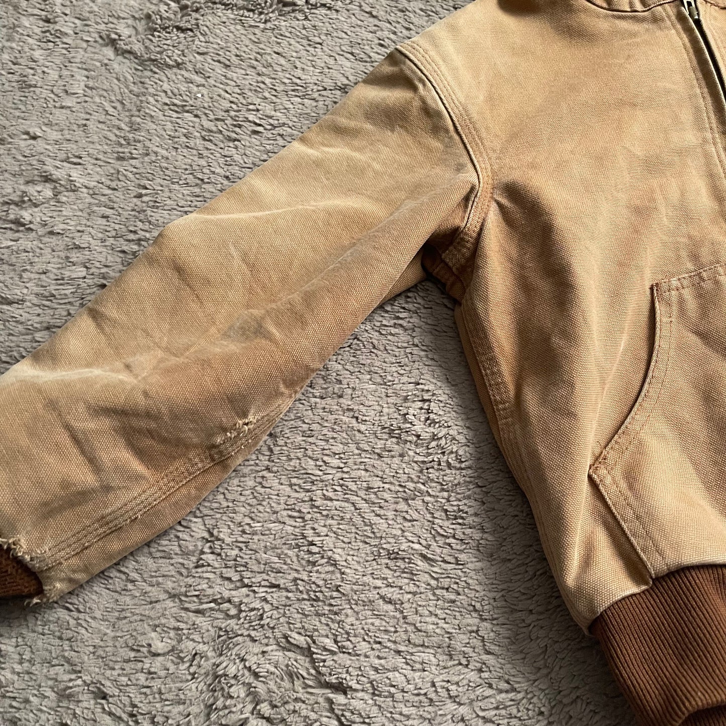 Carhartt Youth Distressed Jacket (Kids Size M/8)