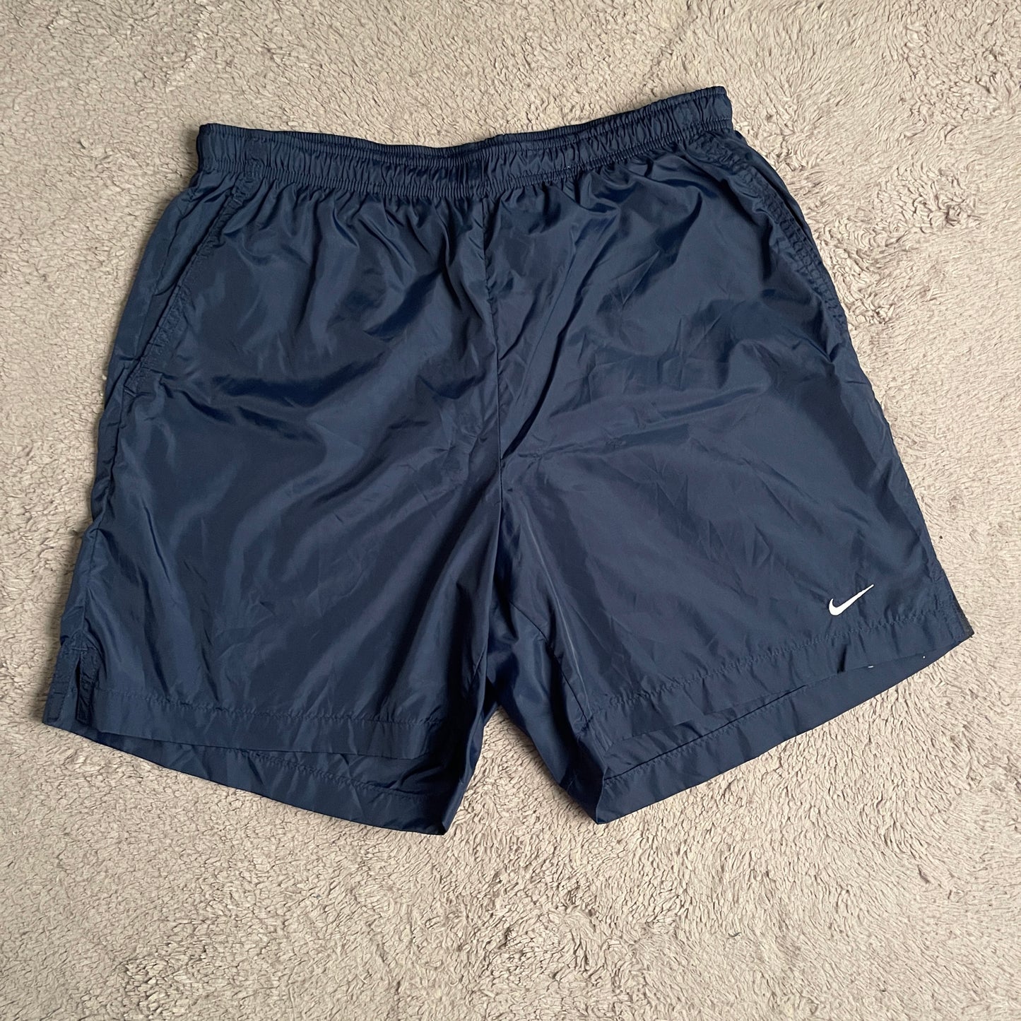 Vintage 1990s Nike Spell Out Shorts (M)