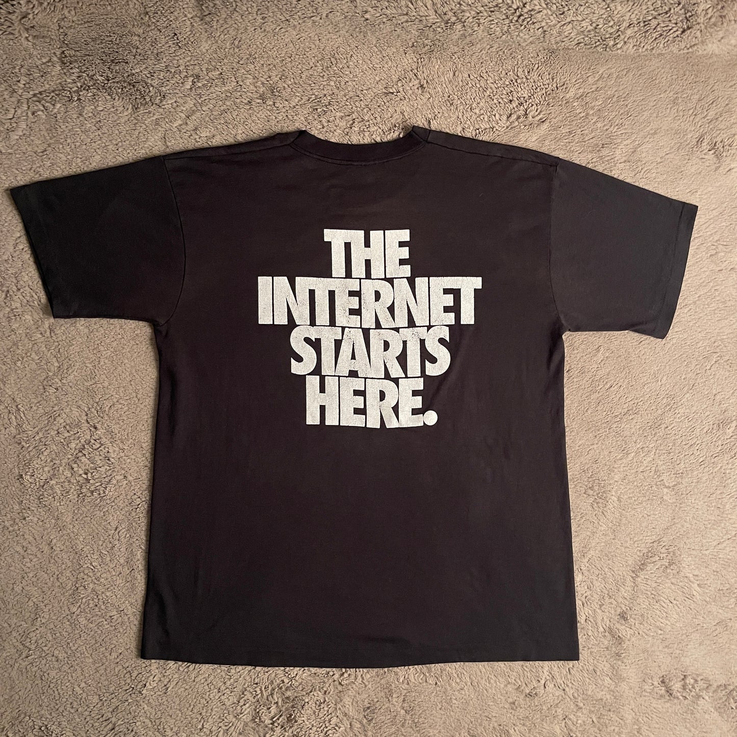 I-Star Internet INC. Graphic Vintage Tee (XL)