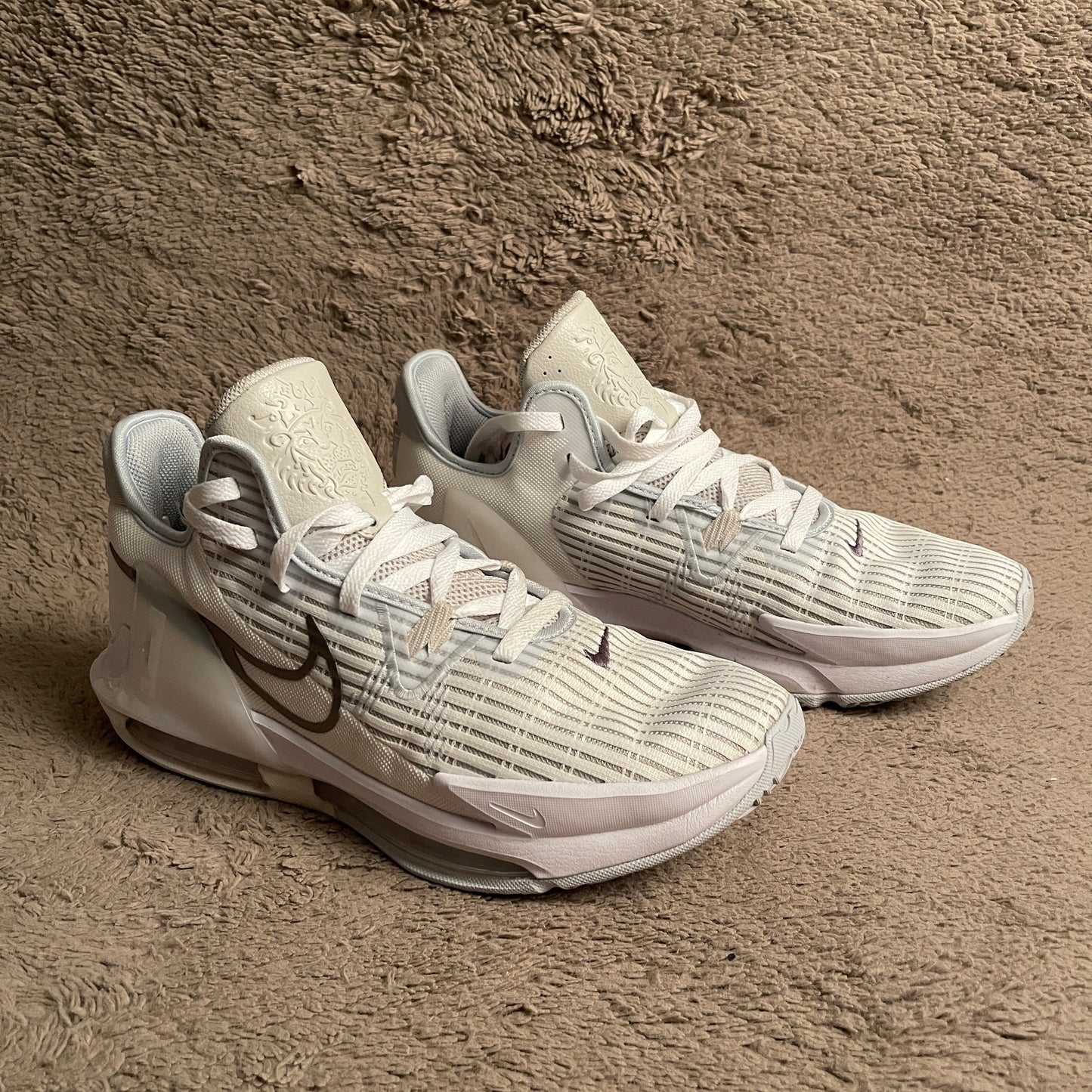Nike Lebron Witness Vi Sneakers (US 11.5 / UK 10.5)