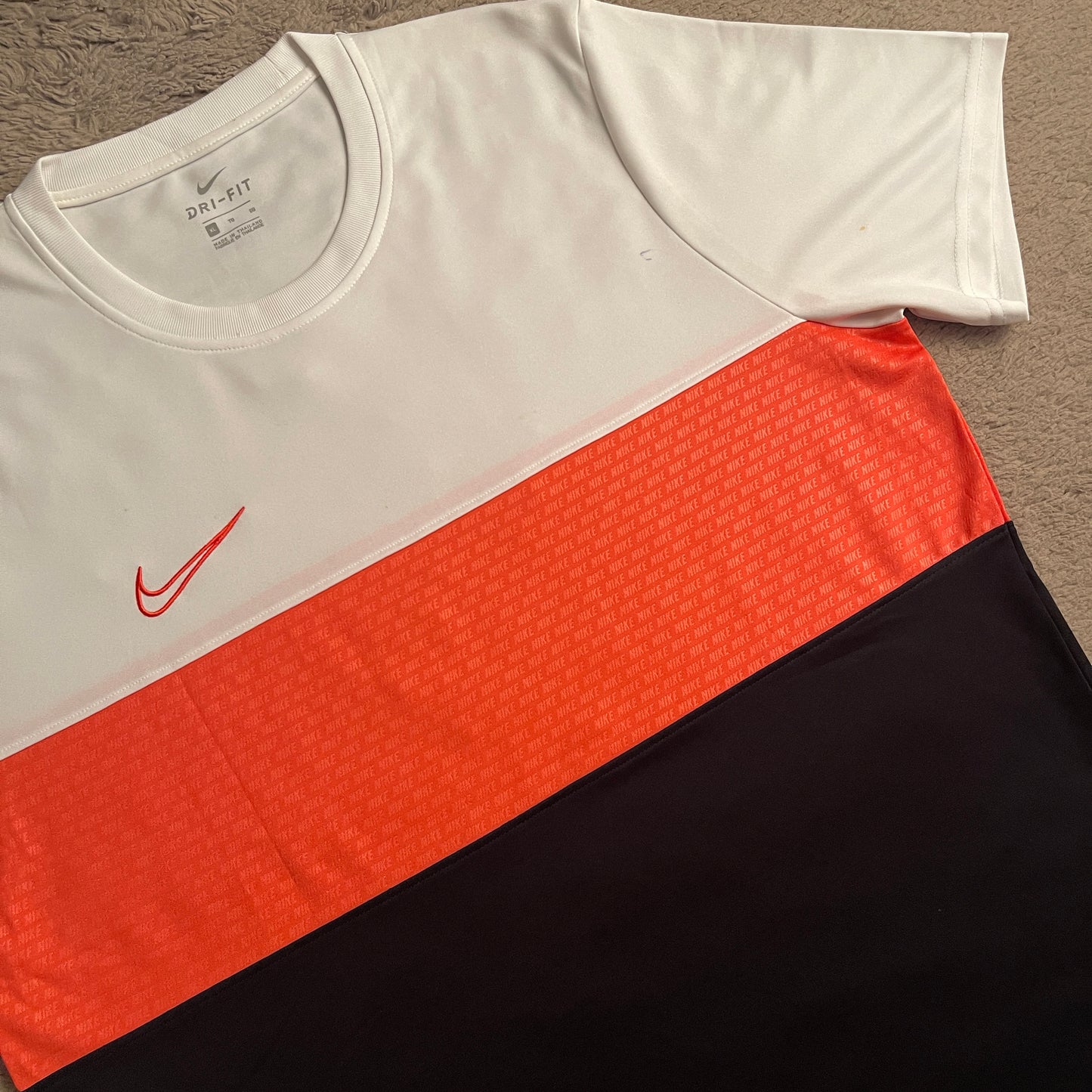 Nike Dri-FIT Tricolor (White/Pink/Black) Shirt (XL)