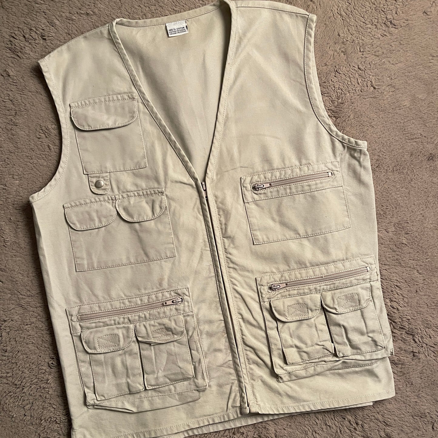 Sandy White Multi-pocket Vest (L)