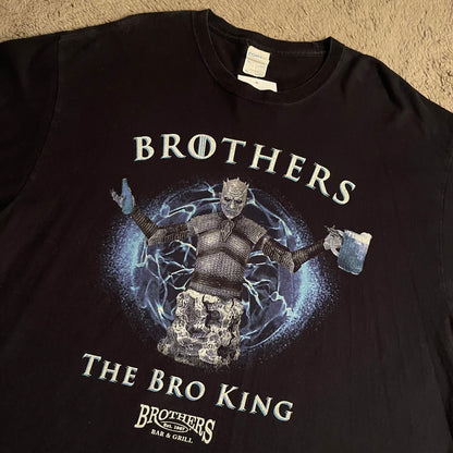 BROTHERS Bar & Grill Graphic Tee (XL)