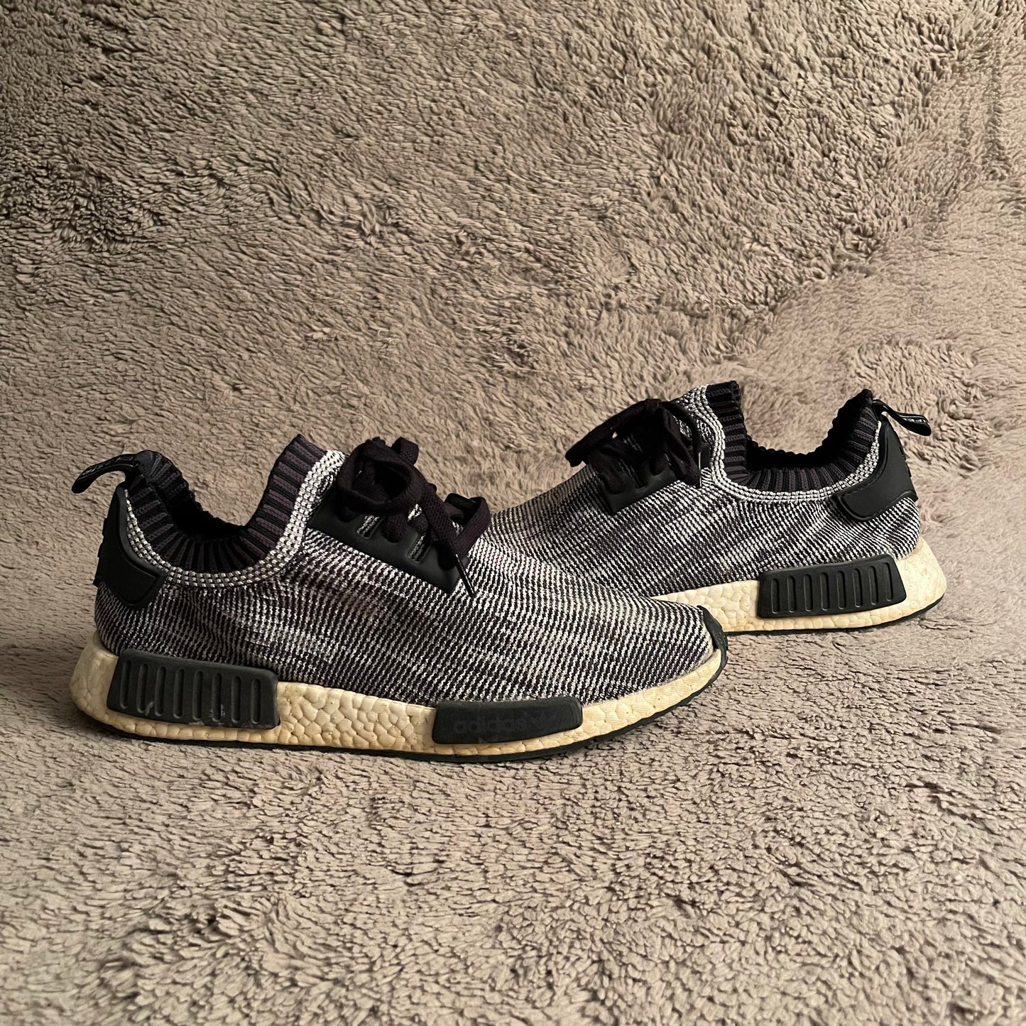 Adidas nmd best sale oreo