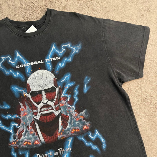 Attack on Titan x GOAT Crew Colossal Titan Thunder Tee (XL)